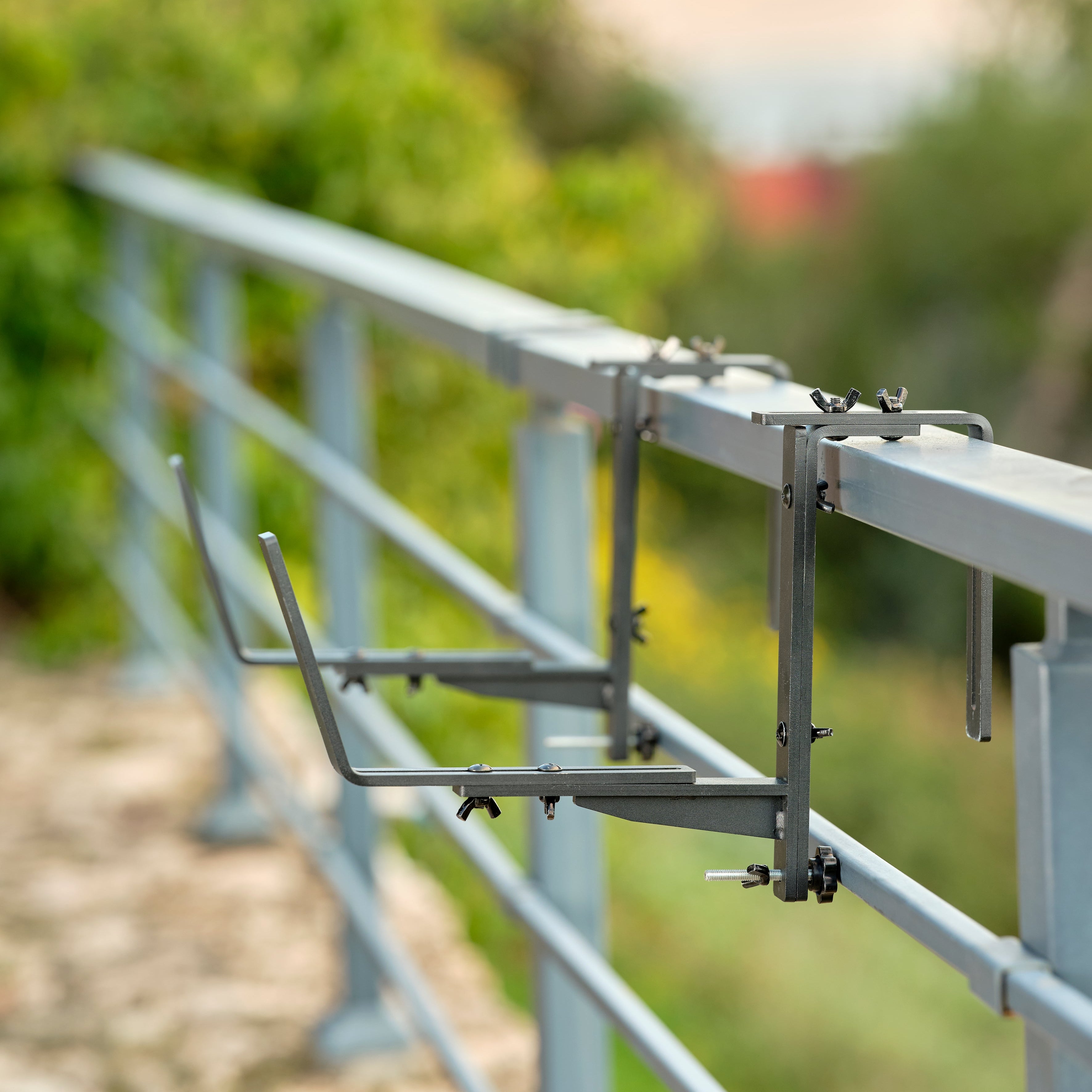 Boum balcony hanger
